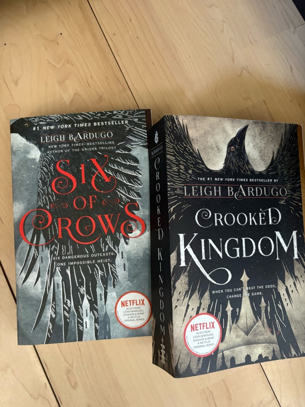 Leigh Bardugo Six of Crows & Crooked Kingdom Paperback Duo